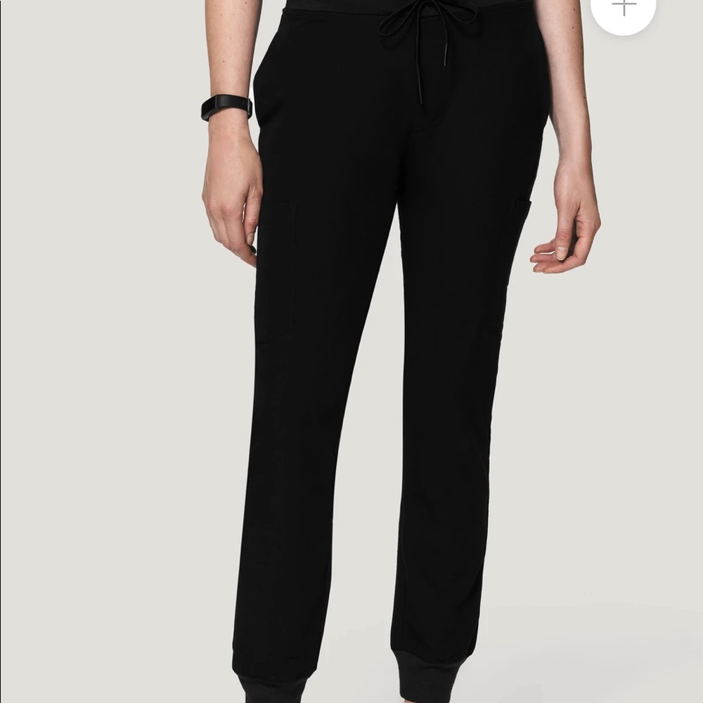 Black 7 Pockets Mandala Jogger Scrub
